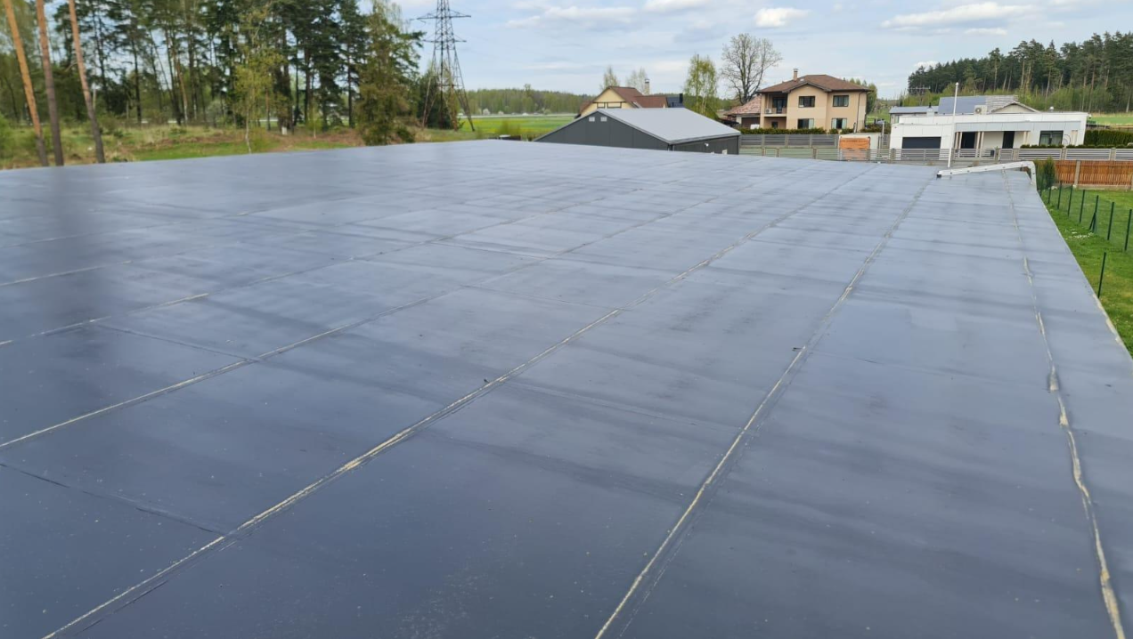 Fibre cement boards on a flat roof